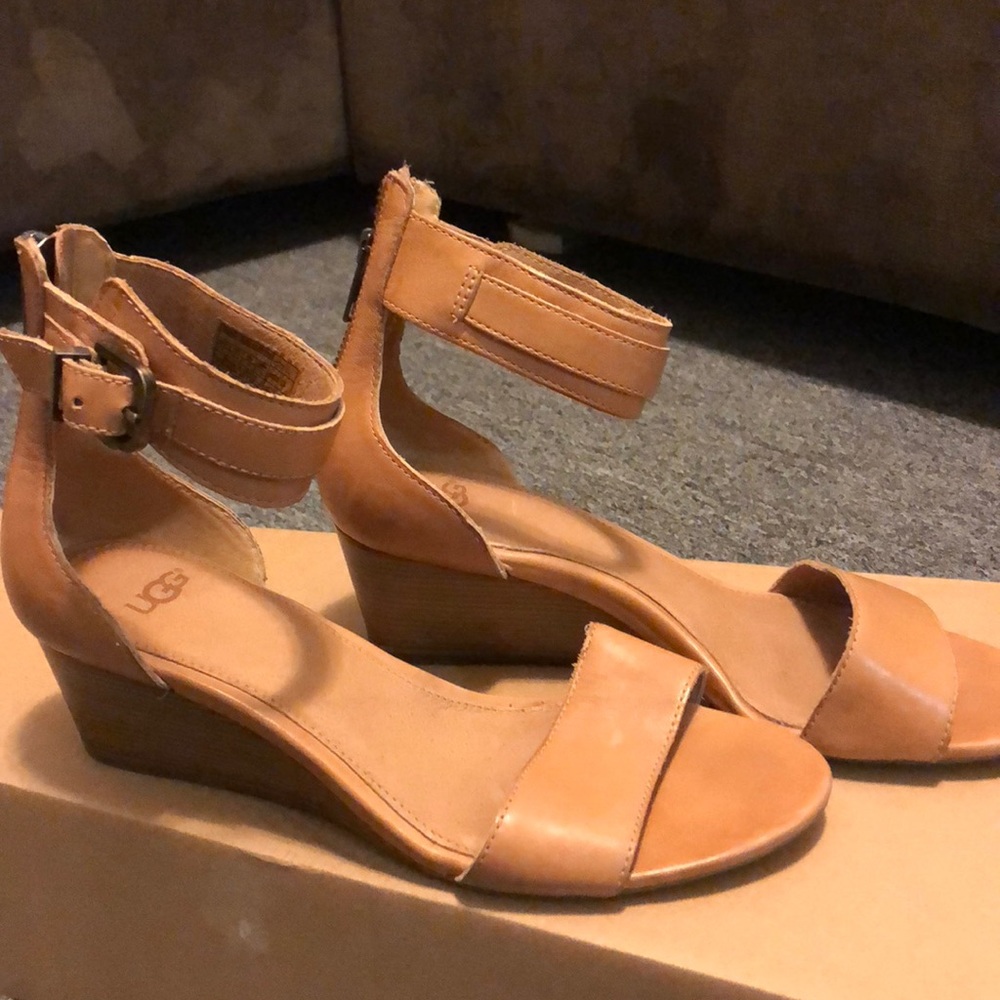 UGG Char Wedge